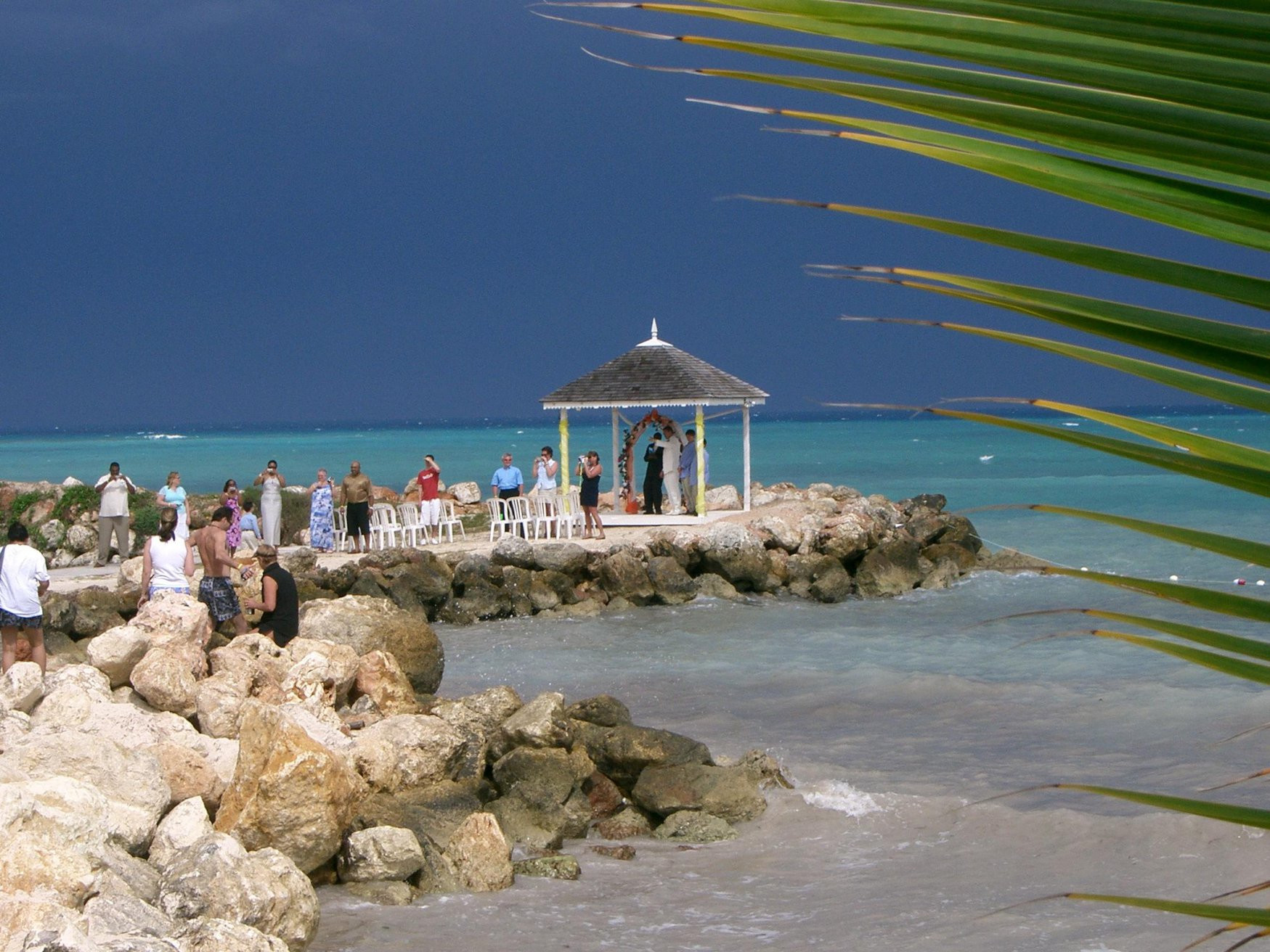 Ротонда на пляже в Трилони, Ямайка – фотографии Ямайки