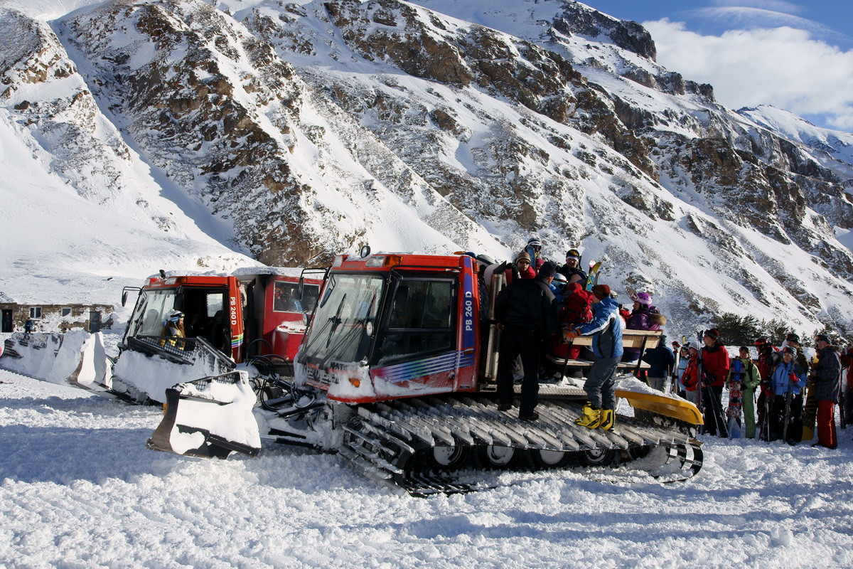 Горные такси, Эльбрус, Россия – фотографии России