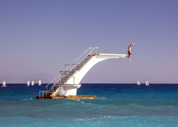 Вышка для ныряния на Родосе, Греция – фотографии Греции