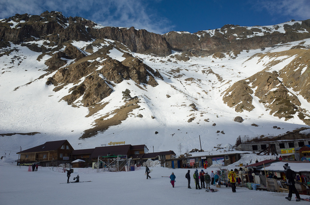 Поляна Азау, Приэльбрусье, Россия. Фото 1 – фотографии России