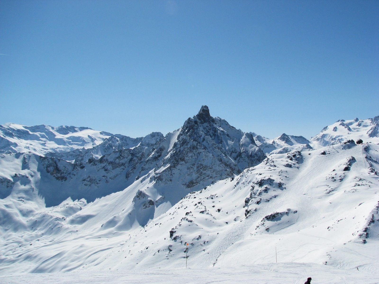 Горы в Мерибель, Франция – фотографии Франции