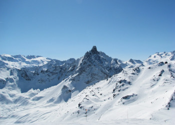 Горы в Мерибель, Франция – фотографии Франции