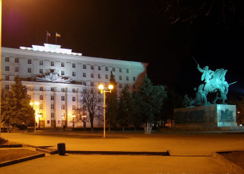 Памятник в Ростов-на-Дону, Россия. Фото 2 – фотографии России