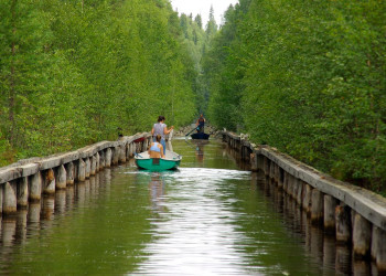 Водные экскурсии по каналам Большого Соловецкого острова. Фото 1 – фотографии России