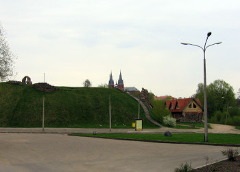 Развалины замка в Резекне – фотографии Латвии