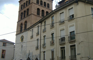 Дома в Гренобль, Франция. Фото 1 – фотографии Франции