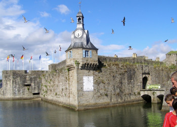 Крепость в Конкарно, Франция – фотографии Франции