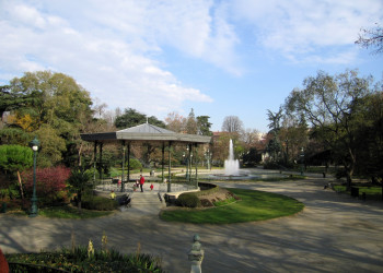 Сквер в Тулузе, Франция – фотографии Франции