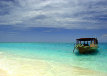 Лодка в Раа Атолл, Мальдивы – фотографии Мальдивских островов