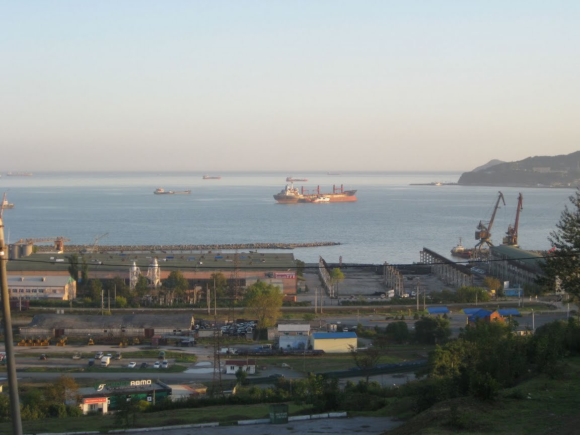 Порт в Находке, Россия. Фото 1 – фотографии России