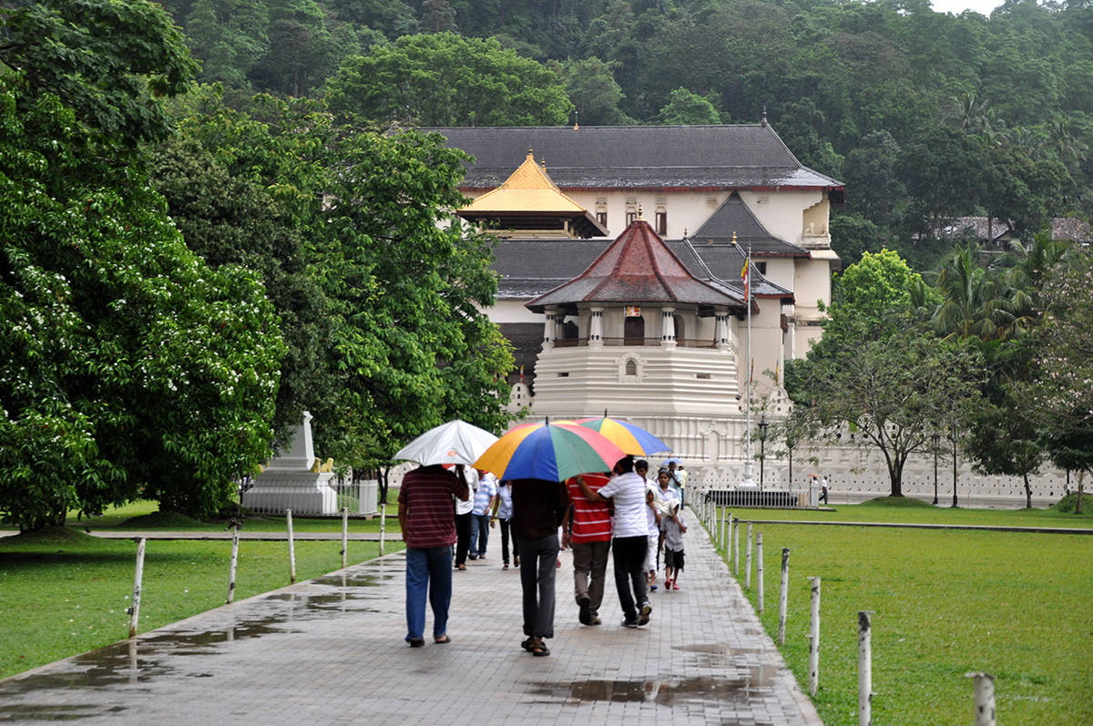 Храм Зуба Будды, также известный как Шри Далада Малигава. Фото 3 – фотографии Шри-Ланки