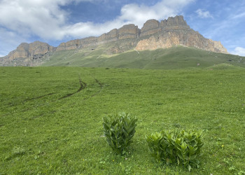 Альпийские пейзажи перевала Актопрак, Кабардино-Балкария – фотографии России