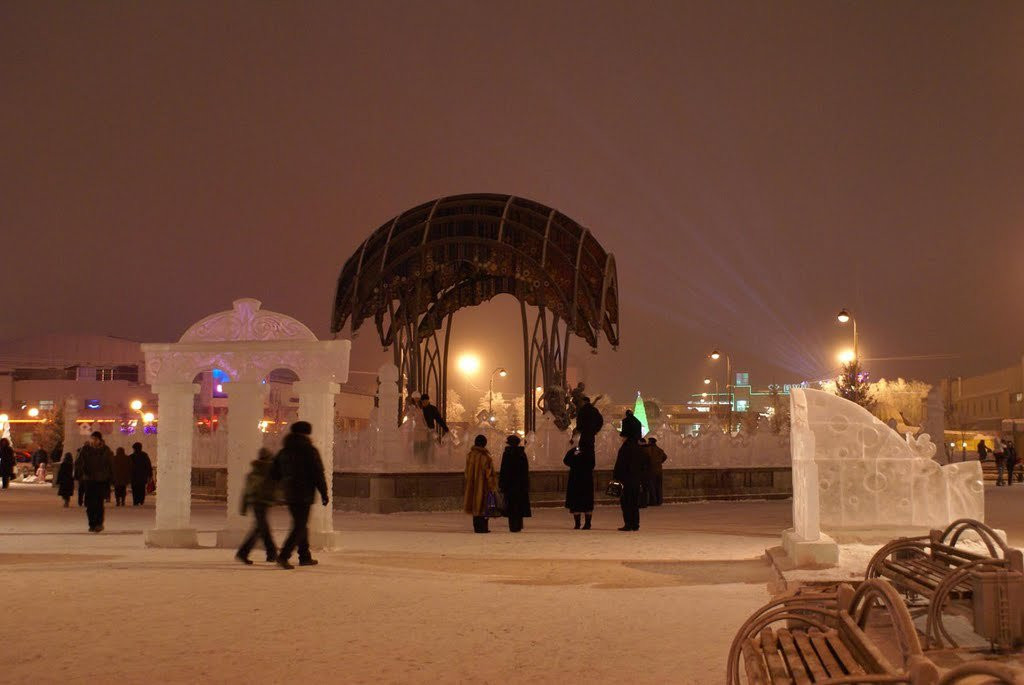 Новогодние фигуры в Тюмени, Россия – фотографии России