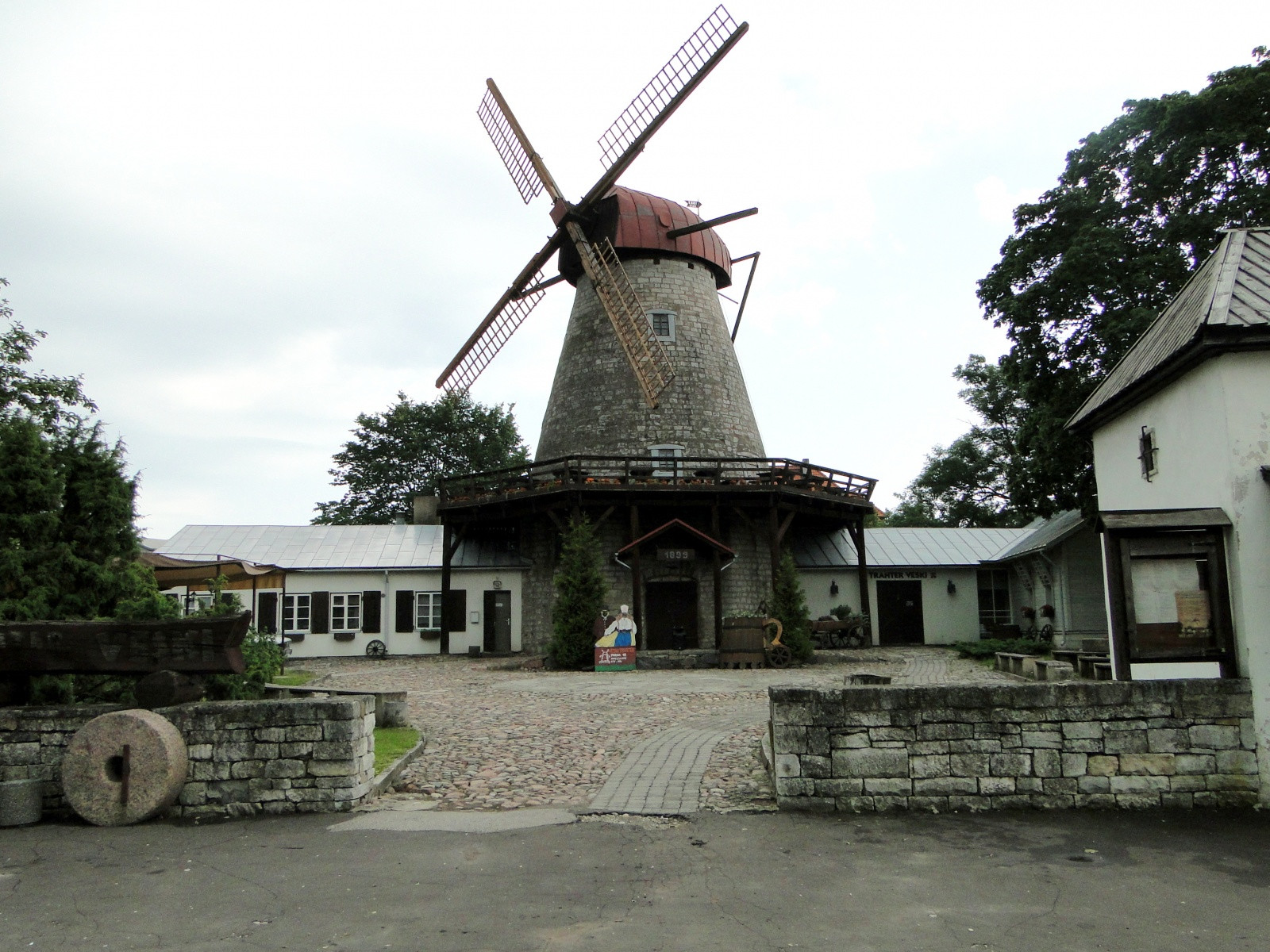 Мельница в Курессааре (Kuressaare) – фотографии Эстонии