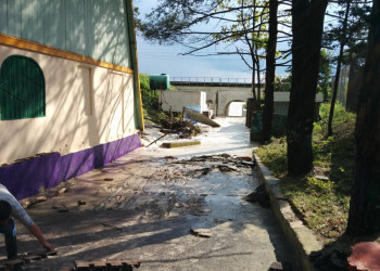 Последствия наводнения в п. Южный – фотографии России