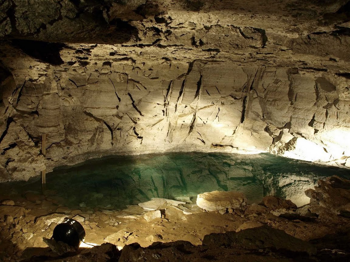 Кунгурская пещера, Россия – фотографии России