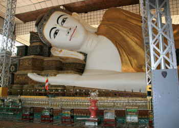 Статуя Будды Шветхальяуна – фотографии Мьянмы