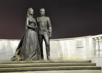 Князь Монако Ренье III с женой, Йошкар-Ола. Фото 1 – фотографии России