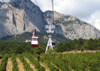 Фуникулёр на гору Ай-Петри, Крым, Россия – фотографии России