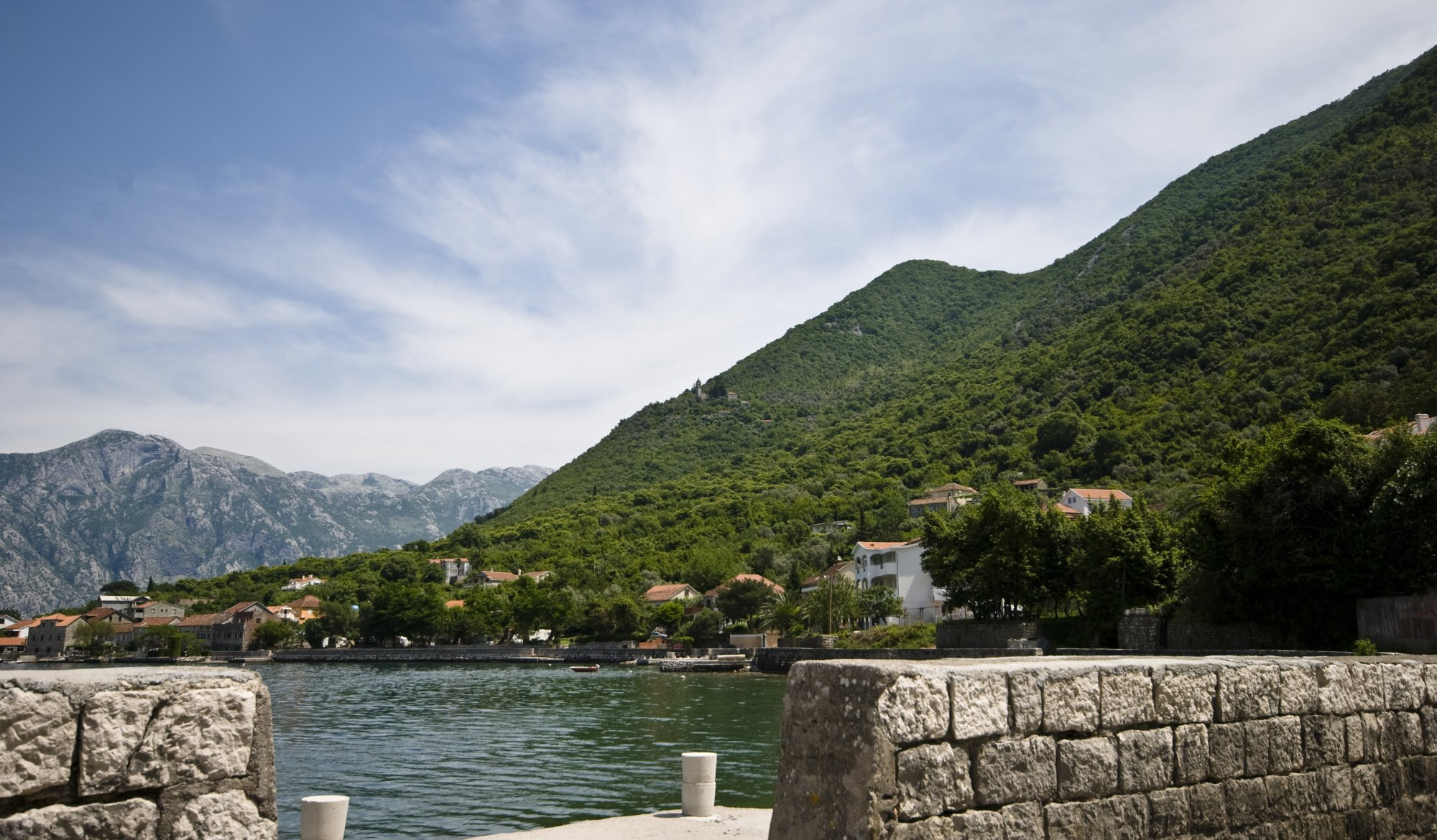 Берега в Котор, Черногория – фотографии Черногории