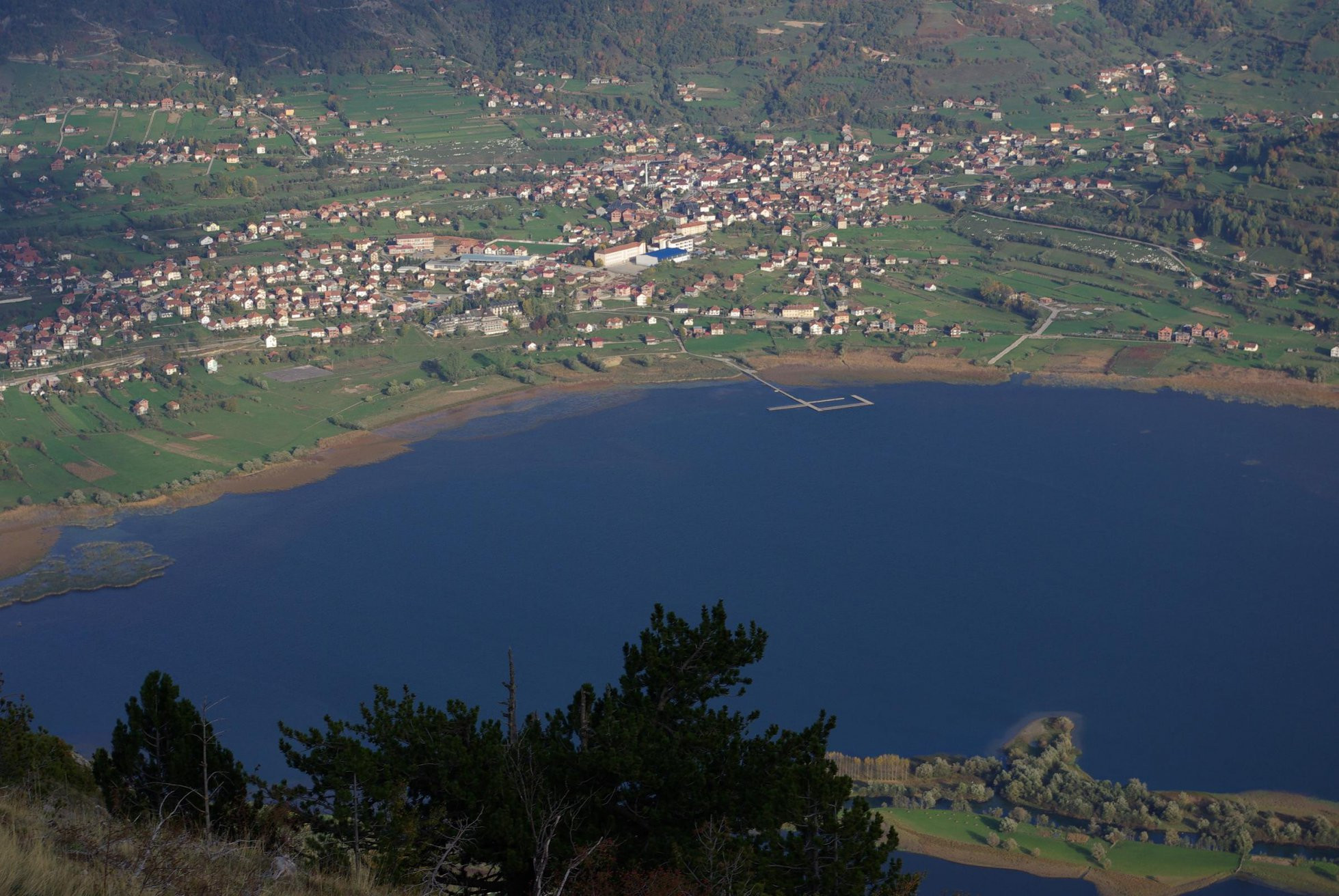 Побережье в Плав, Черногория – фотографии Черногории