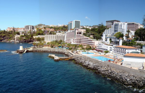 Побережье в городке Фуншал – фотографии Португалии