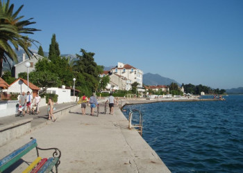 Набережная в Тиват, Черногория – фотографии Черногории