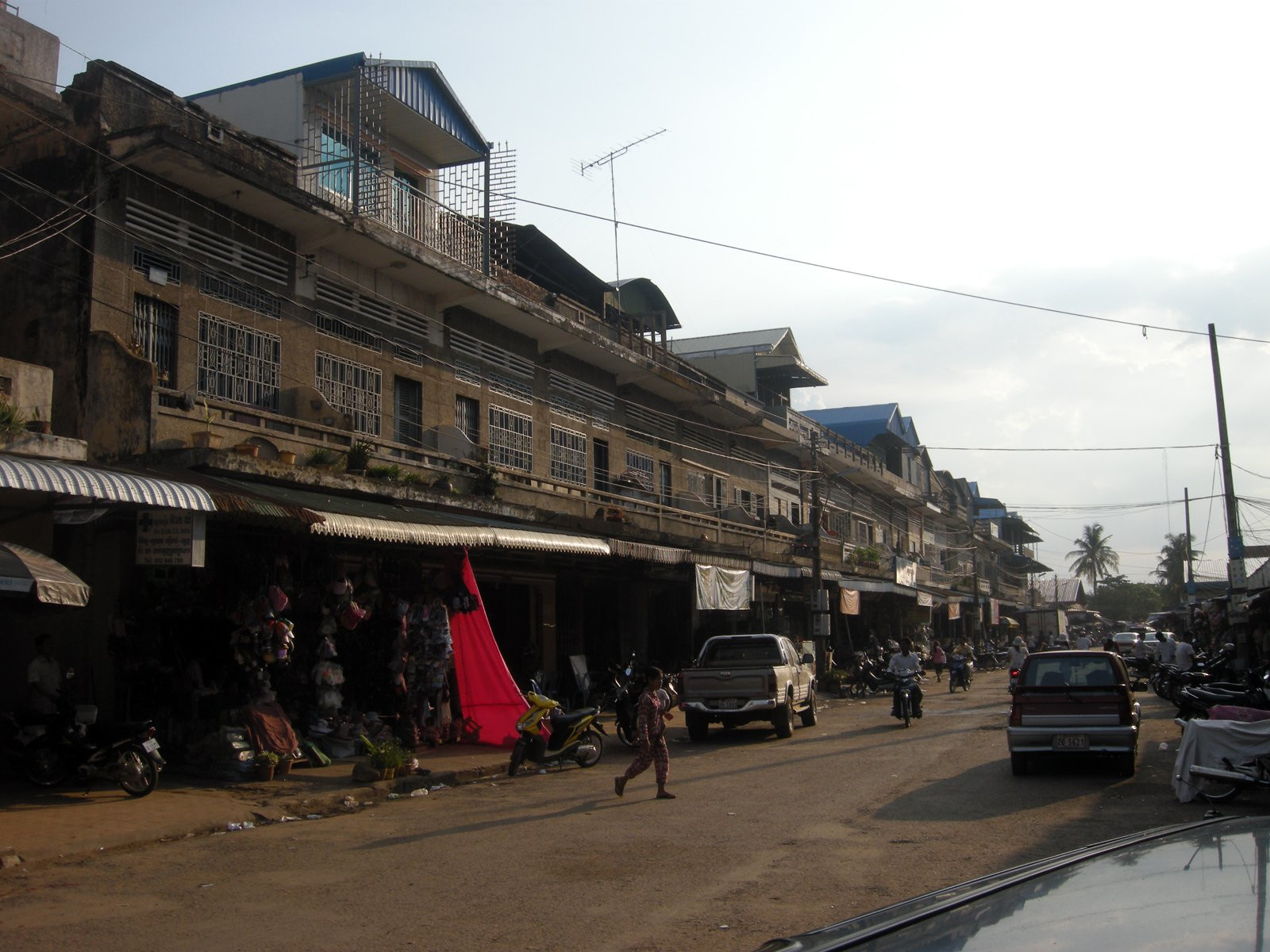 Улица в Кампонгтхом, Камбоджа – фотографии Камбоджи