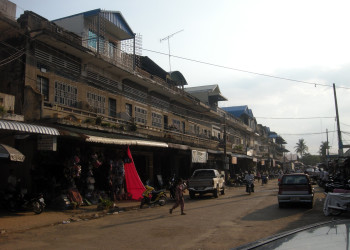 Улица в Кампонгтхом, Камбоджа – фотографии Камбоджи