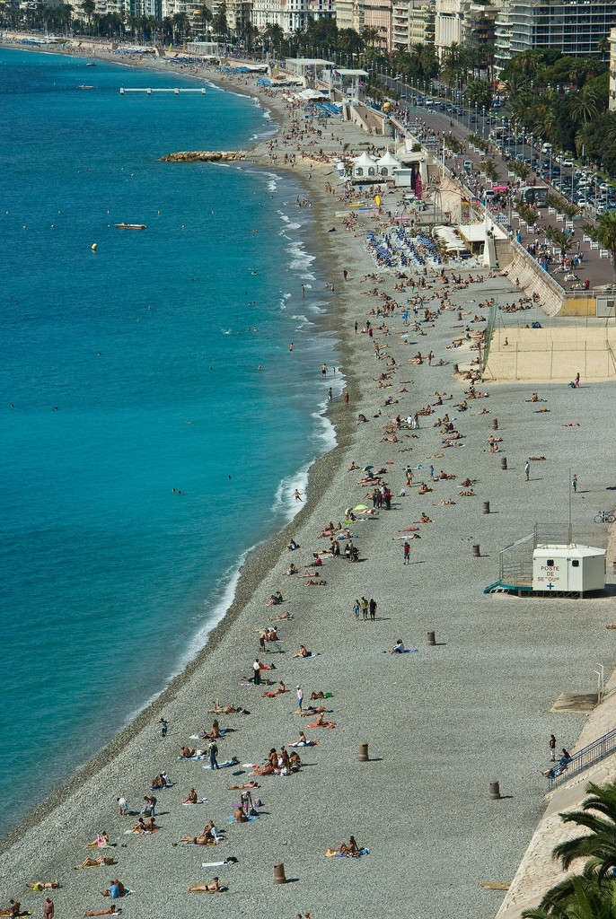 Пляж в Ницце, Франция – фотографии Франции