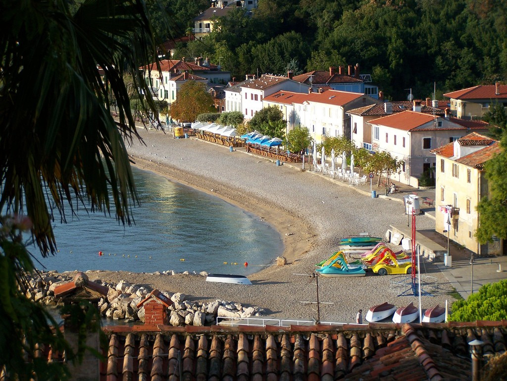 Пляж в Мощеничка-Драга, Хорватия. Фото 6 – фотографии Хорватии