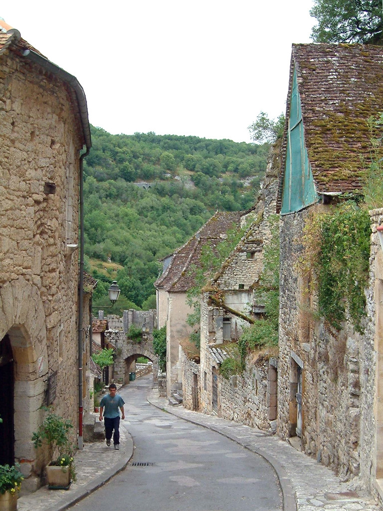 Улица в Рокамадуре, Франция – фотографии Франции