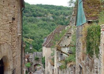 Улица в Рокамадуре, Франция – фотографии Франции