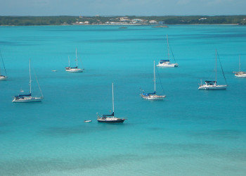 Яхты в море, Багамские острова – фотографии Багамских островов