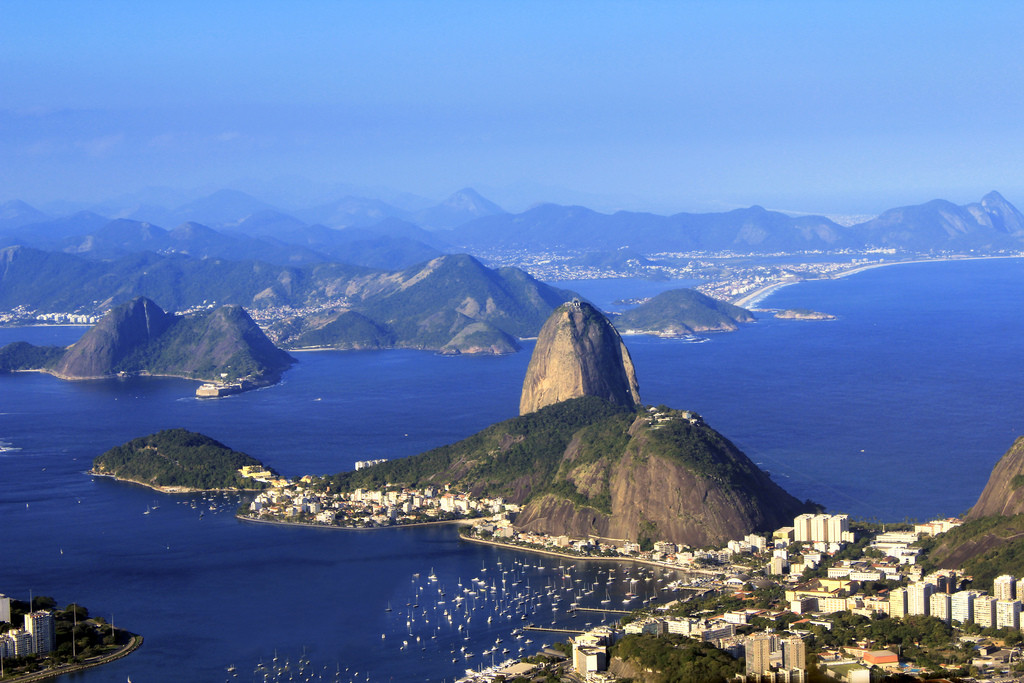 Символ Рио-де-Жанейро - гора Сахарная Голова – фотографии Бразилии