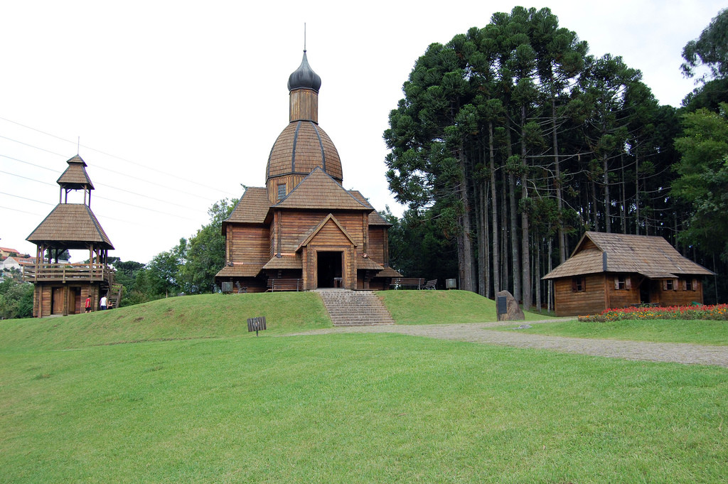 Украинский мемориал (Memorial Ucraniano) в Куритибе – фотографии Бразилии