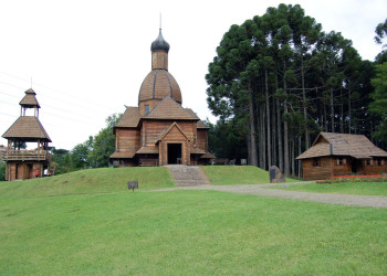 Украинский мемориал (Memorial Ucraniano) в Куритибе – фотографии Бразилии