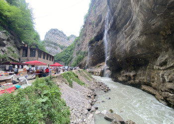 Чегемское ущелье и водопады, июнь 22 – фотографии России