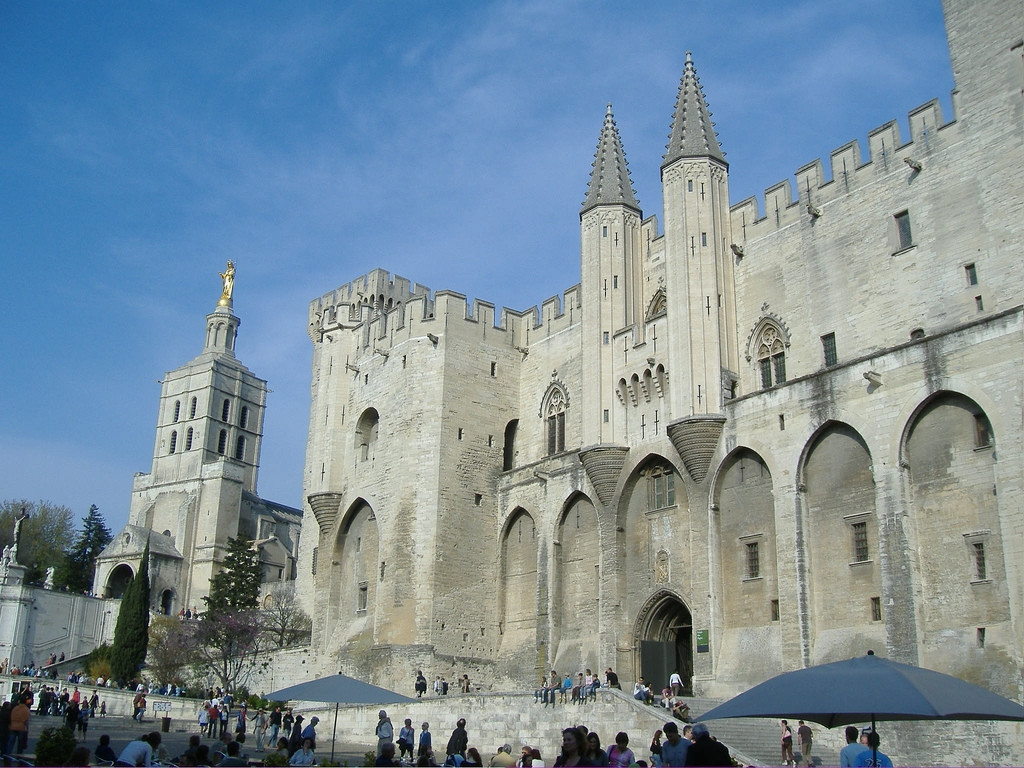 Замок в Авиньоне, Франция. Фото 4 – фотографии Франции