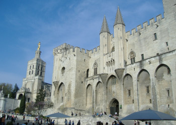 Замок в Авиньоне, Франция. Фото 4 – фотографии Франции