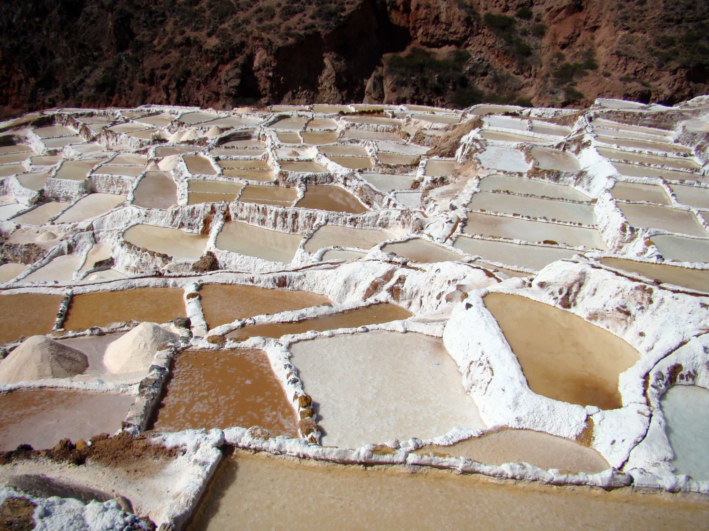 Добыча соли в Марасе – фотографии Перу