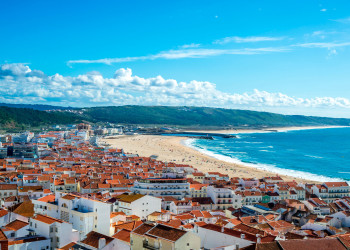 Пляж в Назаре – фотографии Португалии