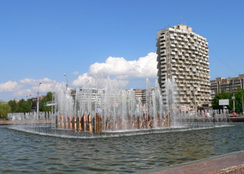 Фонтан в Саратове, Россия. Фото 2 – фотографии России