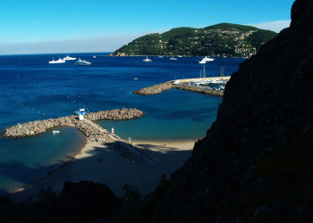 Яхты и катера в Манделье-ля-Напуль, Франция. Фото 1 – фотографии Франции