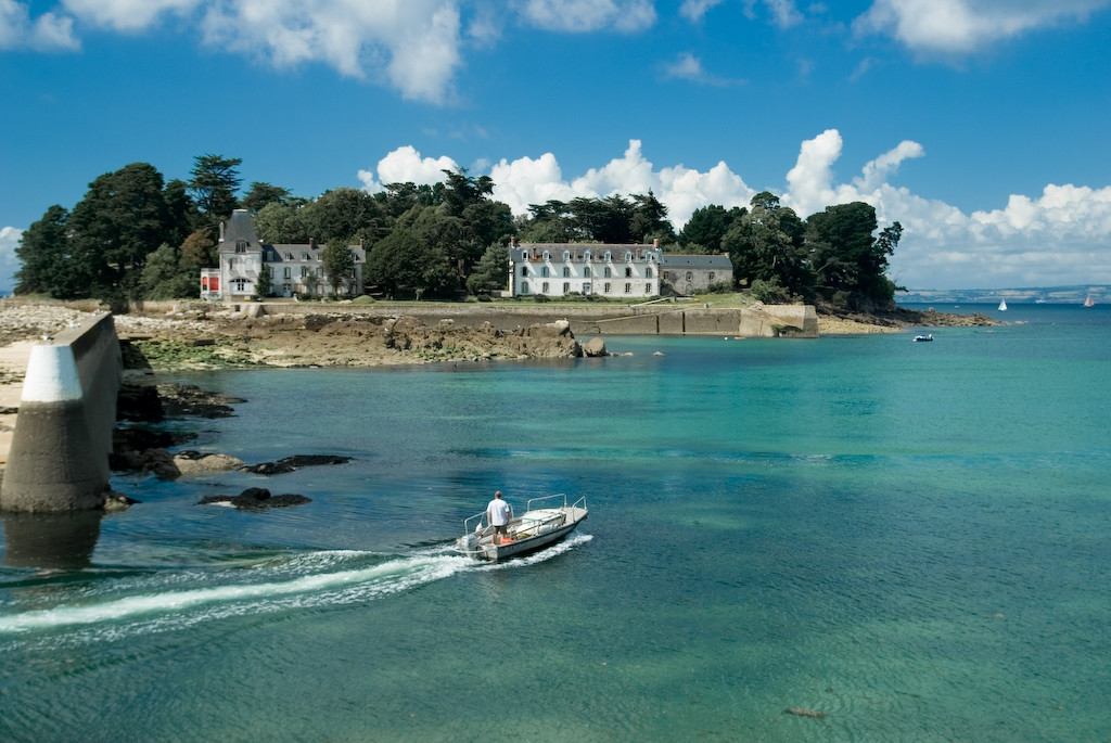 Дома на берегу в Дуарненезе, Франция. Фото 1 – фотографии Франции