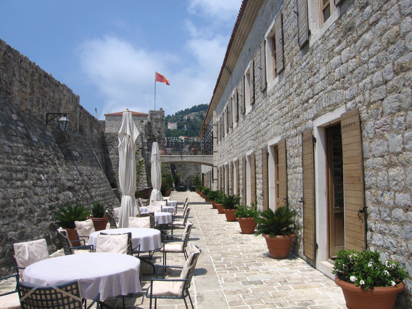 Кафе в Будва, Черногория. Фото 2 – фотографии Черногории