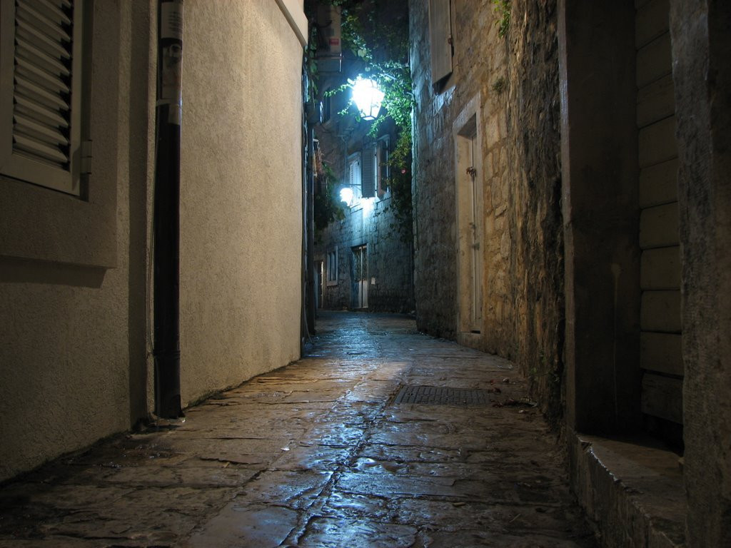 Улица в Будва, Черногория. Фото 12 – фотографии Черногории