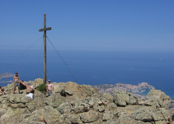 Море в Кальви, Франция – фотографии Франции