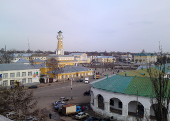 Центр Костромы, Торговые ряды и Сусанинкая площадь – фотографии России