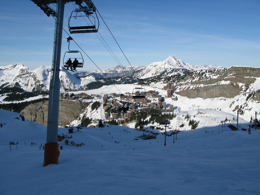 Подьёмник в Монтрионе, Франция – фотографии Франции